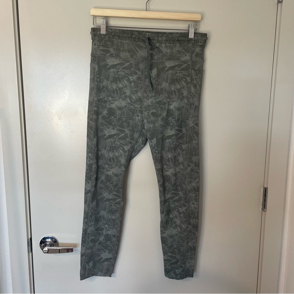Zyia Active Sage Hendrix Leggings Size 12 Cinch Drawstring Waist Patterned